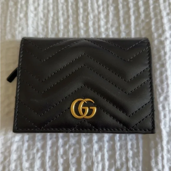 Gucci Black Chevron Quilted Leather Card Wallet with Gold GG - Picture 2 of 5